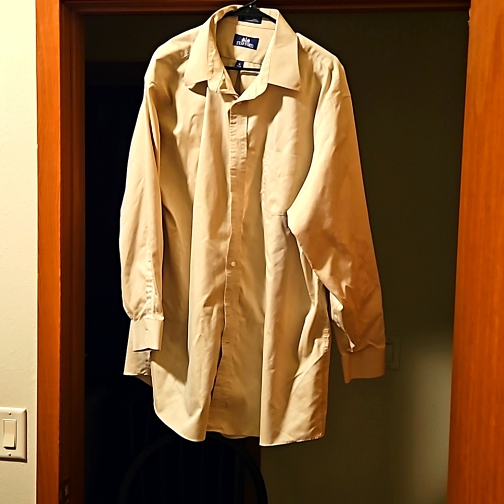 Big and tall men's dress shirt